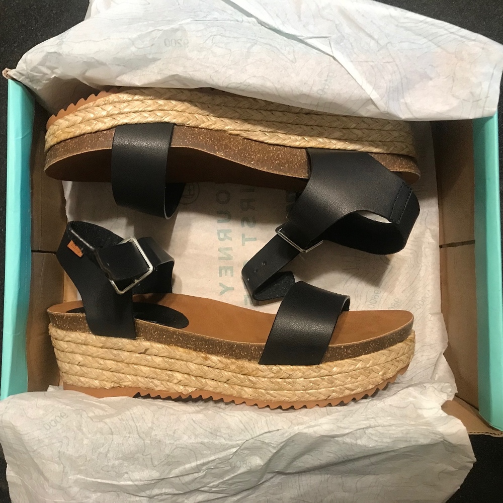 Black MTNG Low Sandal Wedges